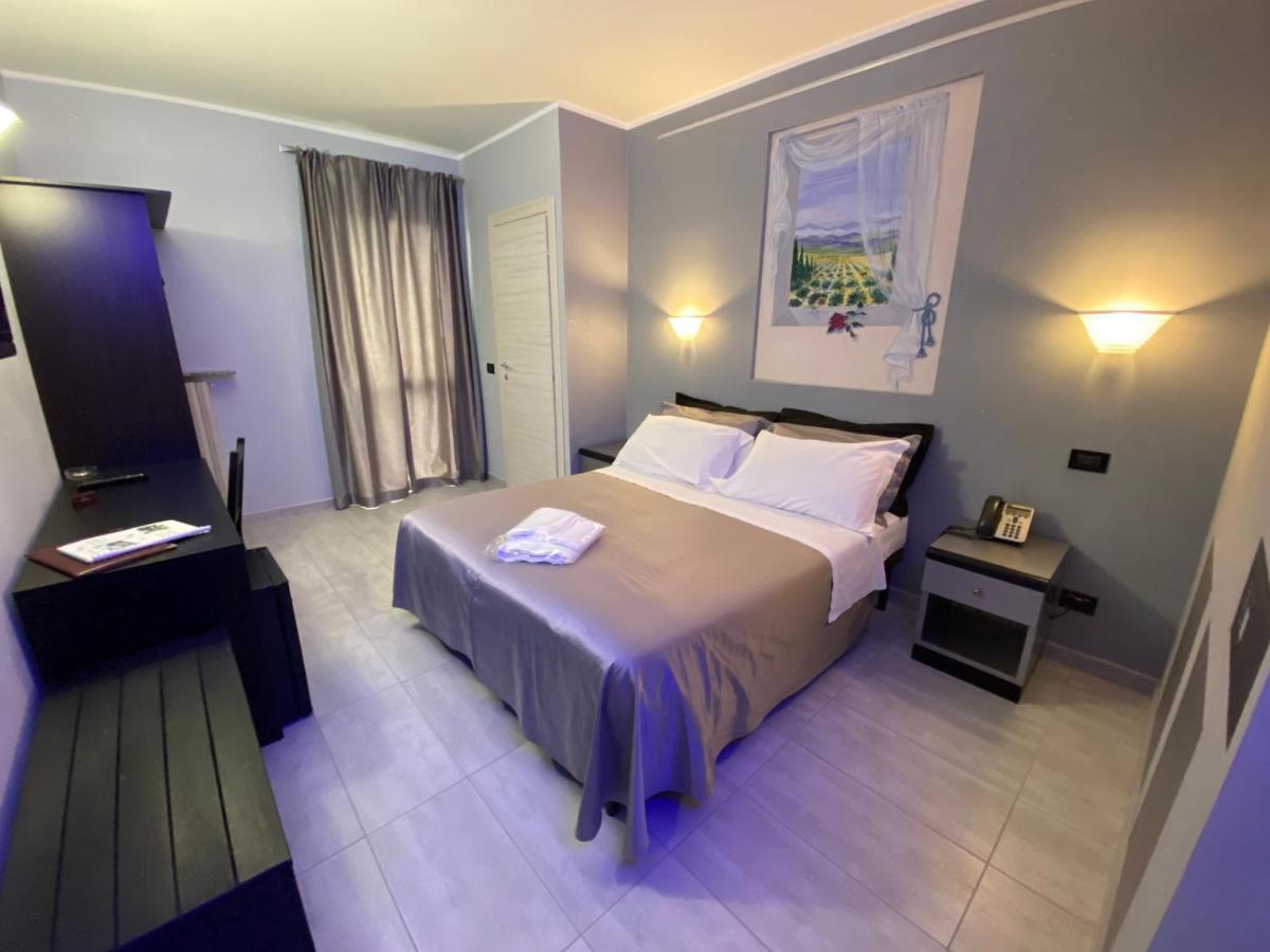 אורבסאנו J Hotel מראה חיצוני תמונה