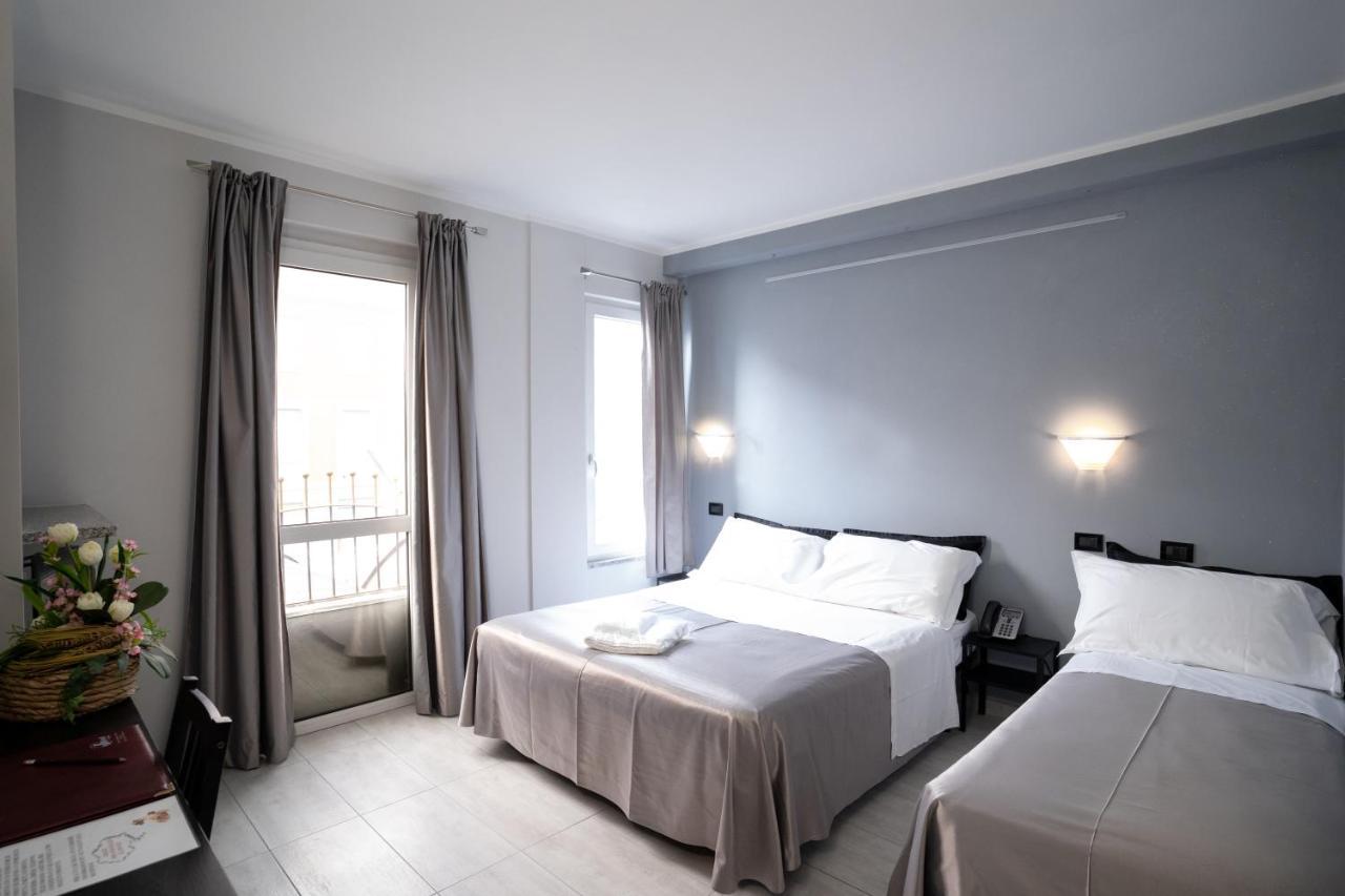 אורבסאנו J Hotel מראה חיצוני תמונה